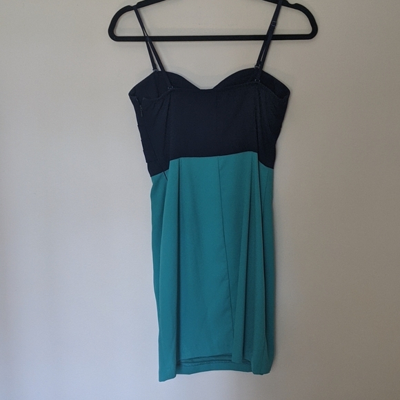Color block Formal dress - Picture 3 of 3